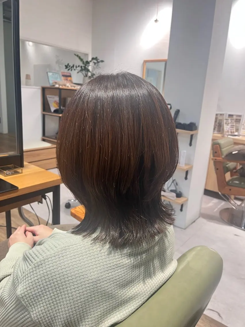 ミディアム カラー ボブレイヤー ベージュカラー ボブ レイヤーカット ウルフカット 武田 綺音のヘアスタイル