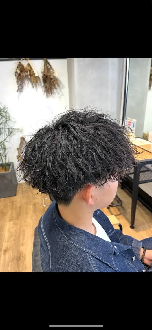 ミディアム パーマ メンズ ミディアムパーマ メンズブリーチ ダウンパーマ フェードカット メンズハイライト カット パーマ メンズカット/パーマ 久田良和のヘアスタイル