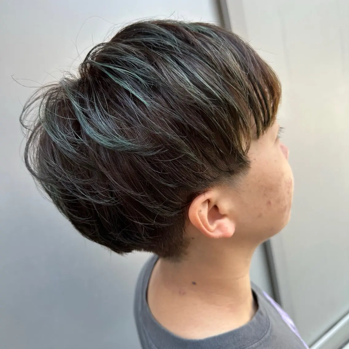 ショート カラー 三原 友美のヘアスタイル