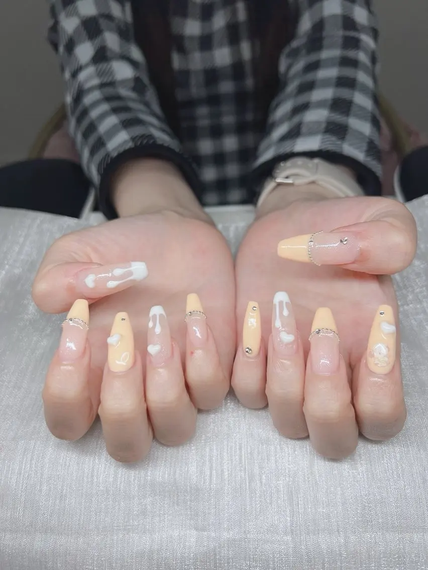 ネイル オーロラネイル チークネイル 長さ出し フットネイル フレンチネイル ハンドネイル Lee Nails チップ長さだし専門店のネイルデザイン