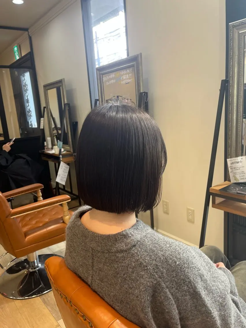 カラー ヘアカラー トリートメント しおり🍬 KOKORO🤍のヘアスタイル