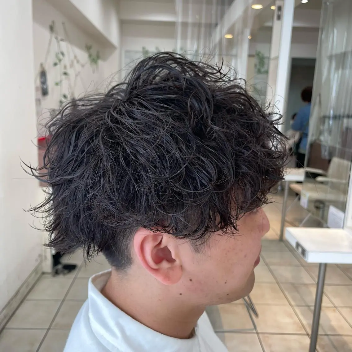 ショート パーマ メンズ シャドウパーマ/縦落 ちパーマ 大久保拓実のヘアスタイル