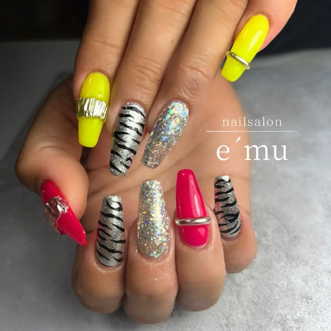 ネイル アニマル柄 ハンドネイル nailsalon e´muのネイルデザイン