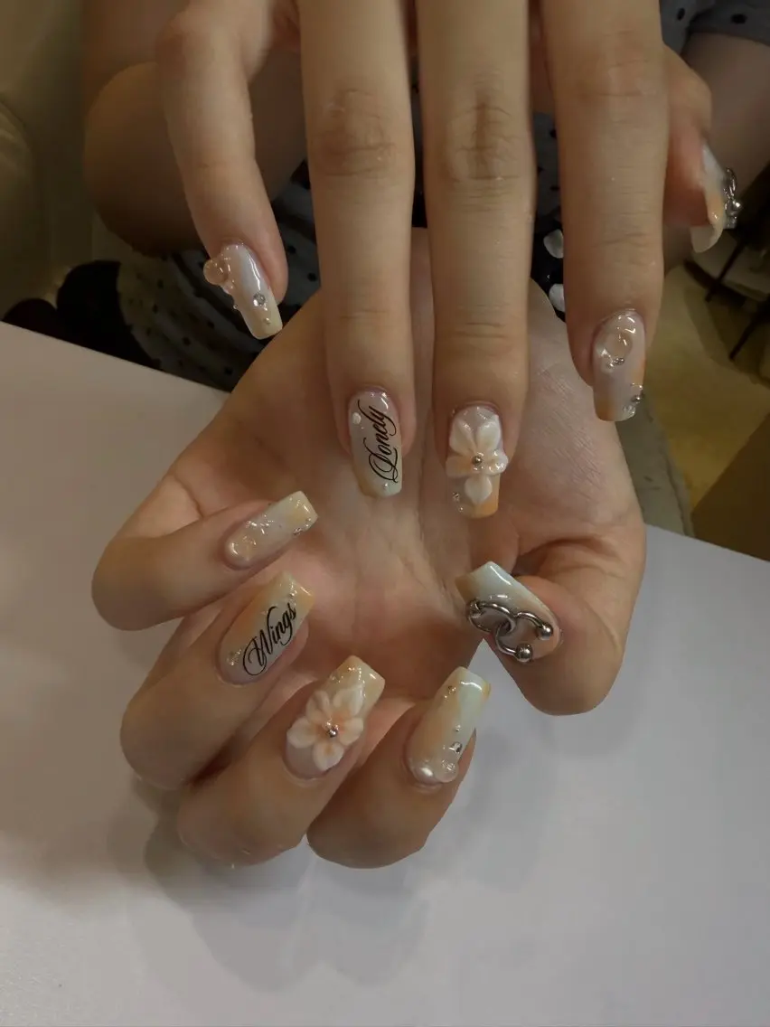 ネイル ハンドネイル すず/ Betty Nailのネイルデザイン