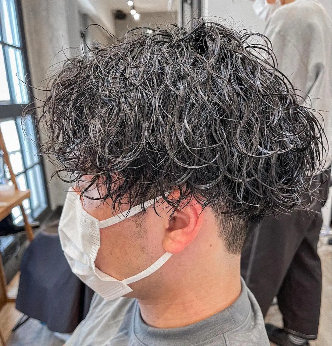 ショート パーマ メンズ フェードカット マッシュ メンズパーマ スキンフェード メンズツイストパーマ カット パーマ トリートメント ヘアセット TAKE高崎 メンズパーマ特化のヘアスタイル