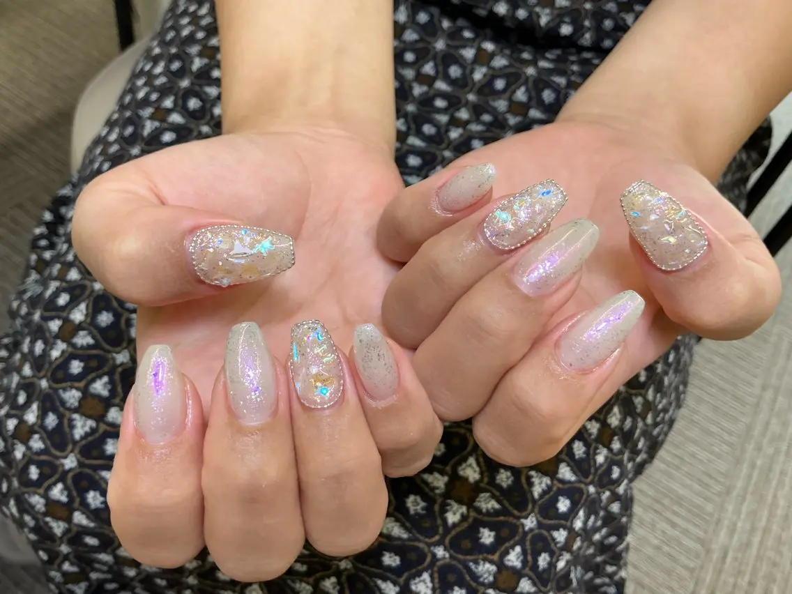 ネイル オーロラネイル 長さ出し フレンチネイル ジェルネイル ガラスフレンチ ハンドネイル Rela・S NAILのネイルデザイン