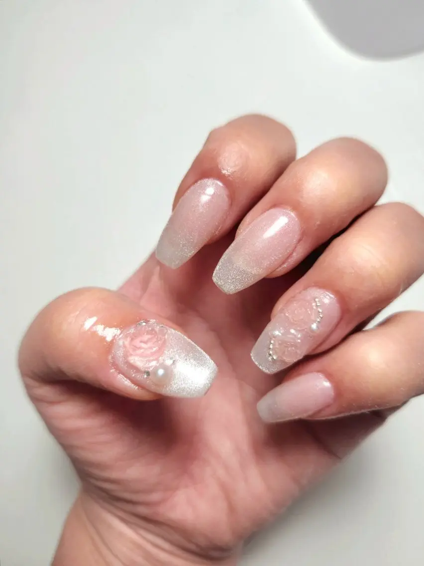 ネイル ジェルネイル ガーリー キラキラネイル 韓国ネイル マグネットネイル Nailroom3  古屋のネイルデザイン