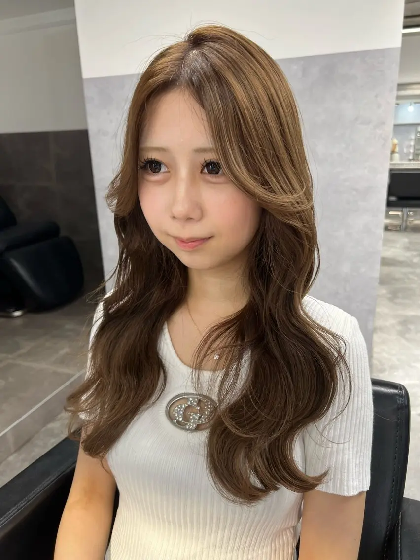 ロング カラー 黒髪 ブリーチ 透明感カラー 顔周りカット レイヤーカット ヘアカラー 透明感/レイヤー 🇰🇷tomonaのヘアスタイル