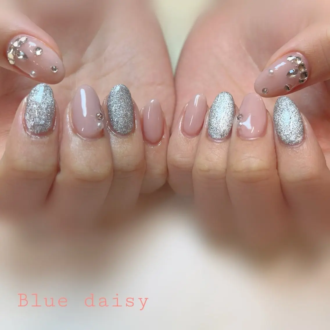 ネイル シンプルネイル Blue daisy 栄本店のネイルデザイン