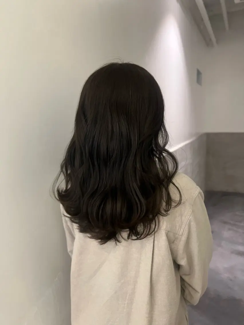 セミロング ヘアカラー 鈴木 三保のヘアスタイル
