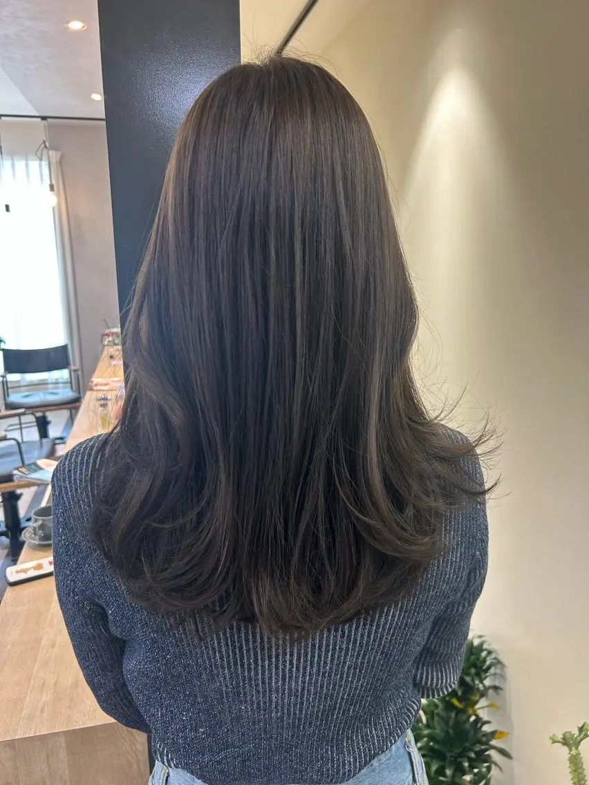 ロング カラー ブリーチ 透明感カラー グレージュ ブリーチなしカラー hubhair レイヤー/透明感のヘアスタイル
