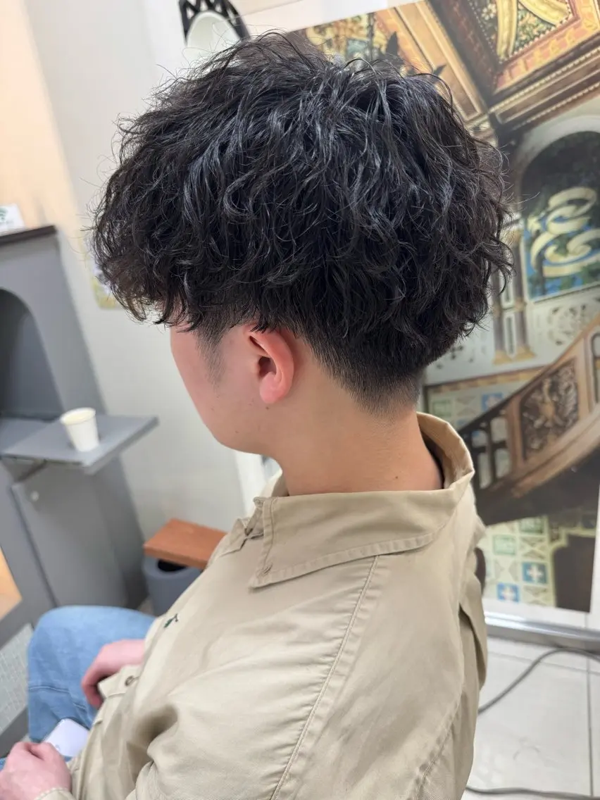 ショート パーマ メンズ メンズパーマ 刈り上げ MUTO KEITAのヘアスタイル
