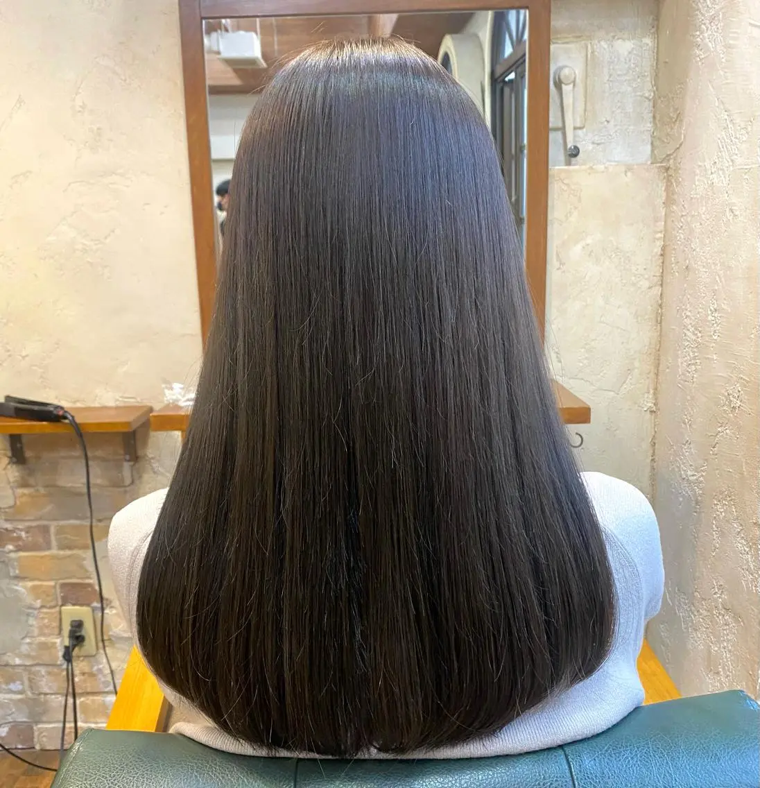 ロング カラー ベージュカラー オリーブベージュ 髪質改善 トリートメント マンツーマン 美容師💚コウブチのヘアスタイル