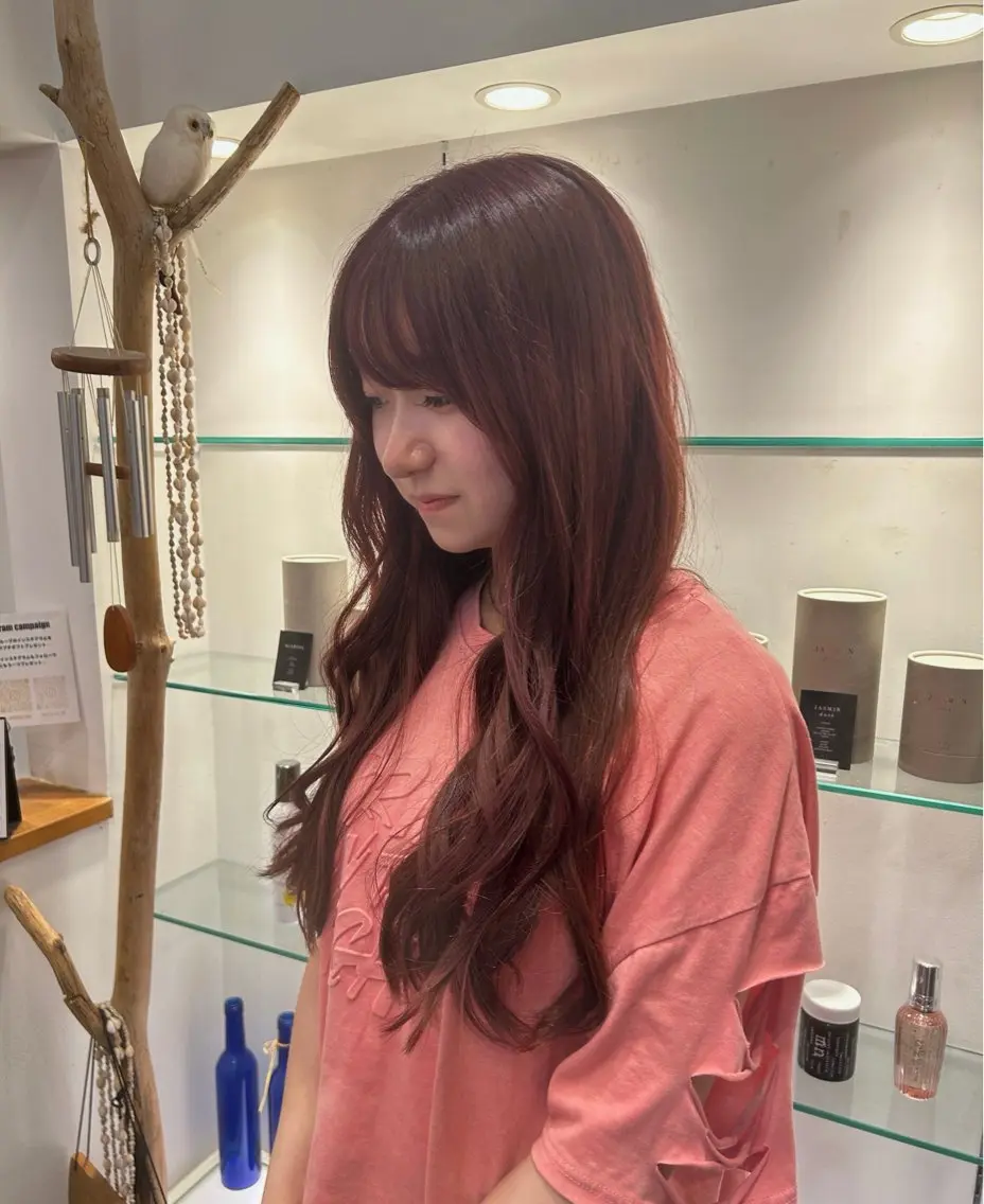 ロング ヘアカラー 太田 絵麻のヘアスタイル