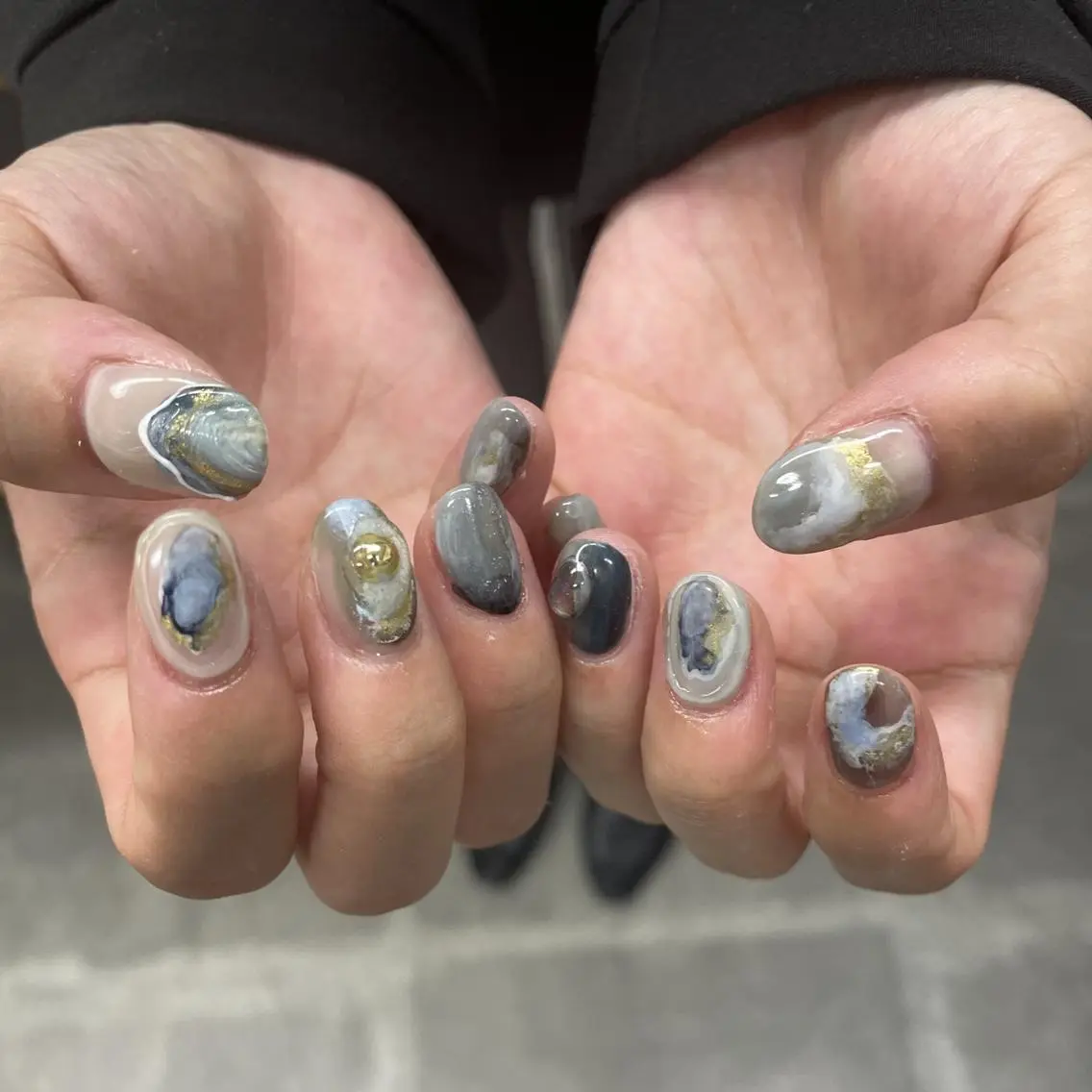 ネイル アートネイル フットネイル ジェルネイル キラキラネイル ニュアンスネイル nailstudio eviz新宿店のネイルデザイン