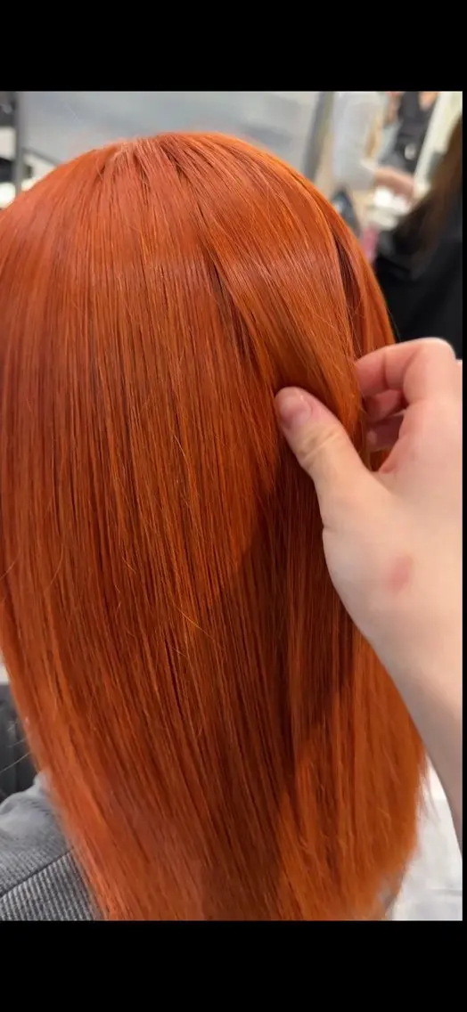 カラー ブリーチ ケアブリーチ デザインカラー ダブルカラー イヤリングカラー 酸性ストレート /ハイトーン/つばさのヘアスタイル