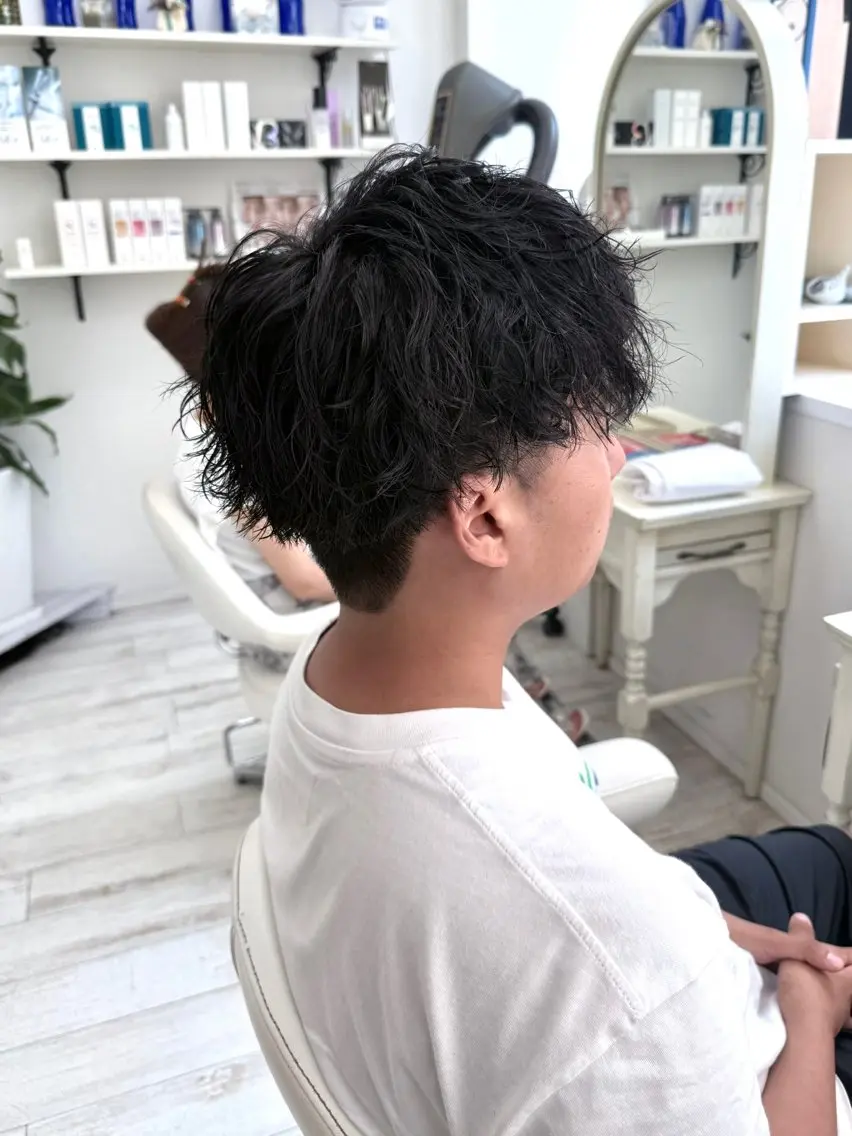 ショート 新籾 尚哉のヘアスタイル