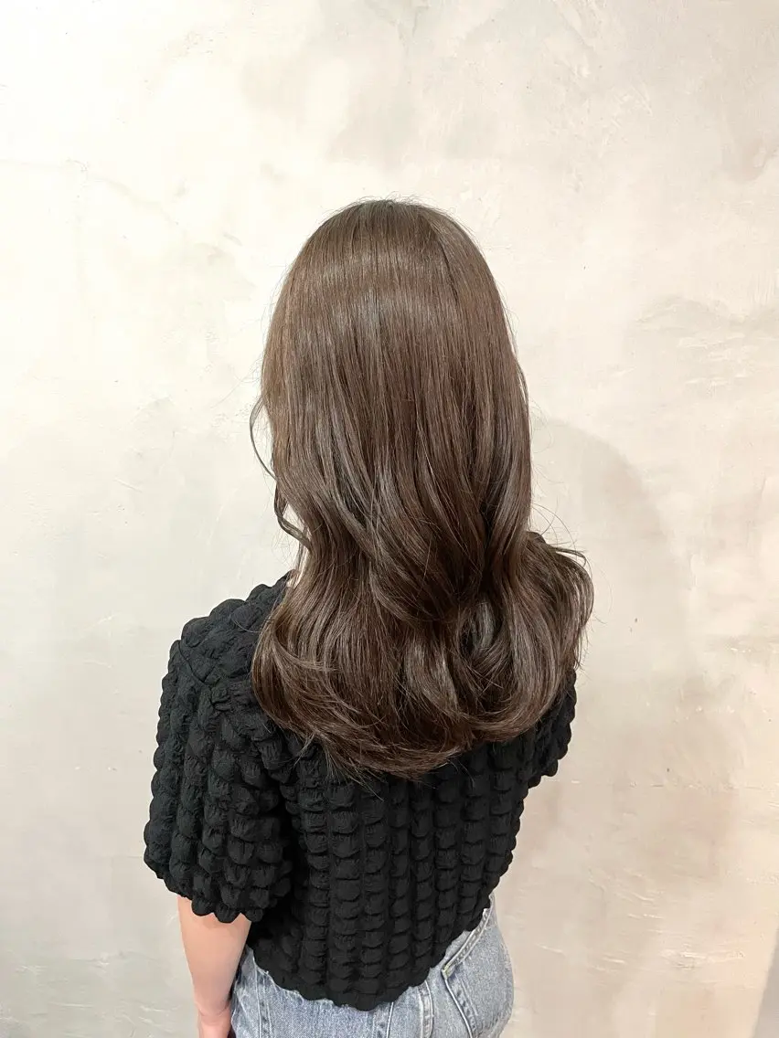 セミロング カラー ブラウンカラー ショコラブラウン カット ヘアカラー トリートメント 赤み消しカラー/透 明感カラー/有吉優香のヘアスタイル