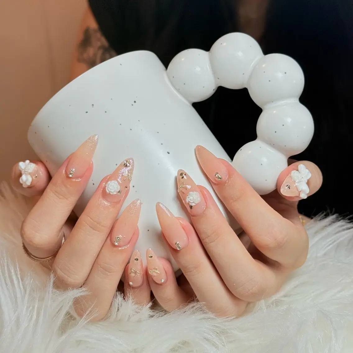 ネイル チークネイル フレンチネイル グラデーション キラキラネイル 韓国ネイル ハンドネイル Risa_ Nailのネイルデザイン