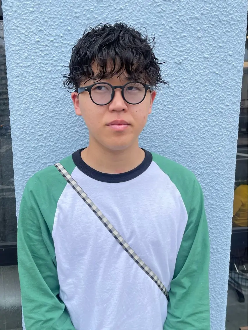 パーマ メンズ シノザキ キナのヘアスタイル