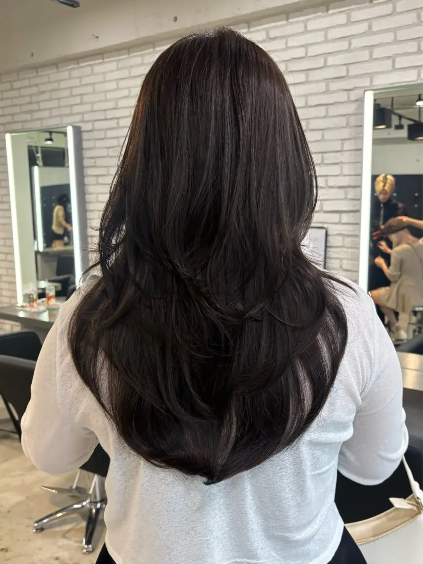 ロング カラー グレージュ ラベンダーカラー ラベンダーグレージュ ラベンダーグレー ハイレイヤー カット ヘアカラー Airi 韓国y2k ハイレイヤーのヘアスタイル