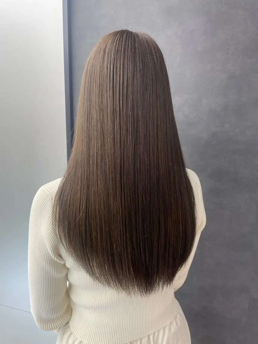 セミロング ヘアカラー トリートメント TOMIKUDA RIOのヘアスタイル