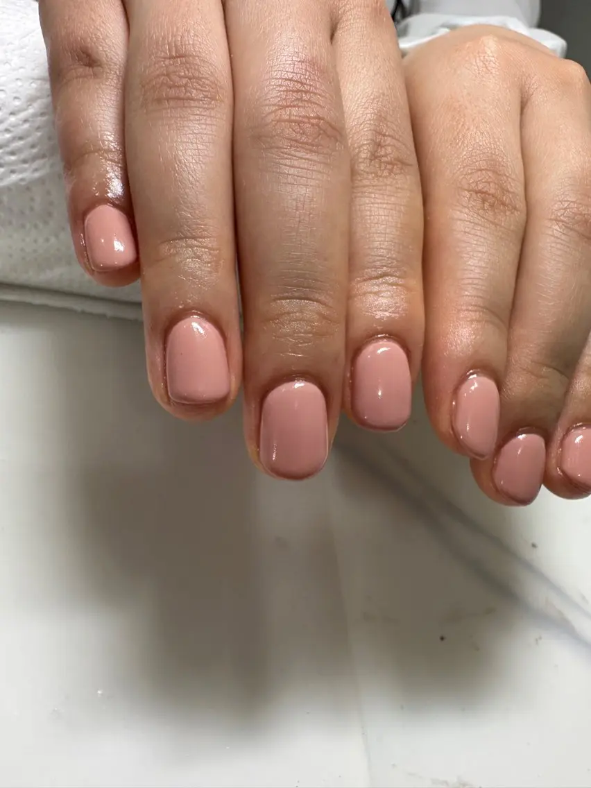 ネイル ワンカラーネイル ルミエナリトリート MUKAEDAのネイルデザイン