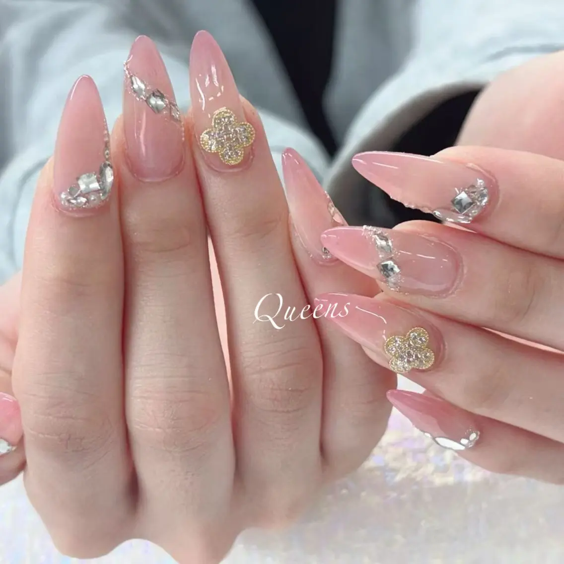 ネイル ハンドネイル Queens ひなのネイルデザイン