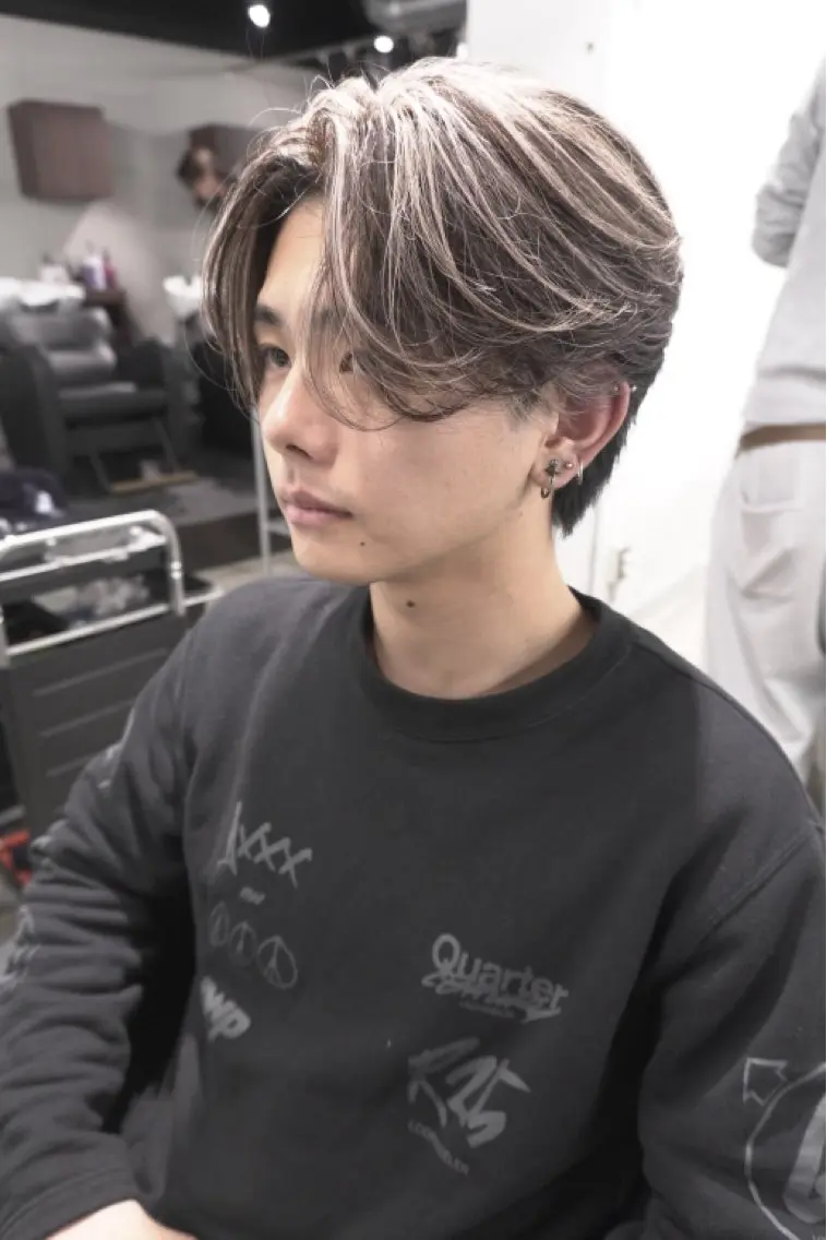 男性限定メンズハイライトカラー(ブリーチ込み)の写真
