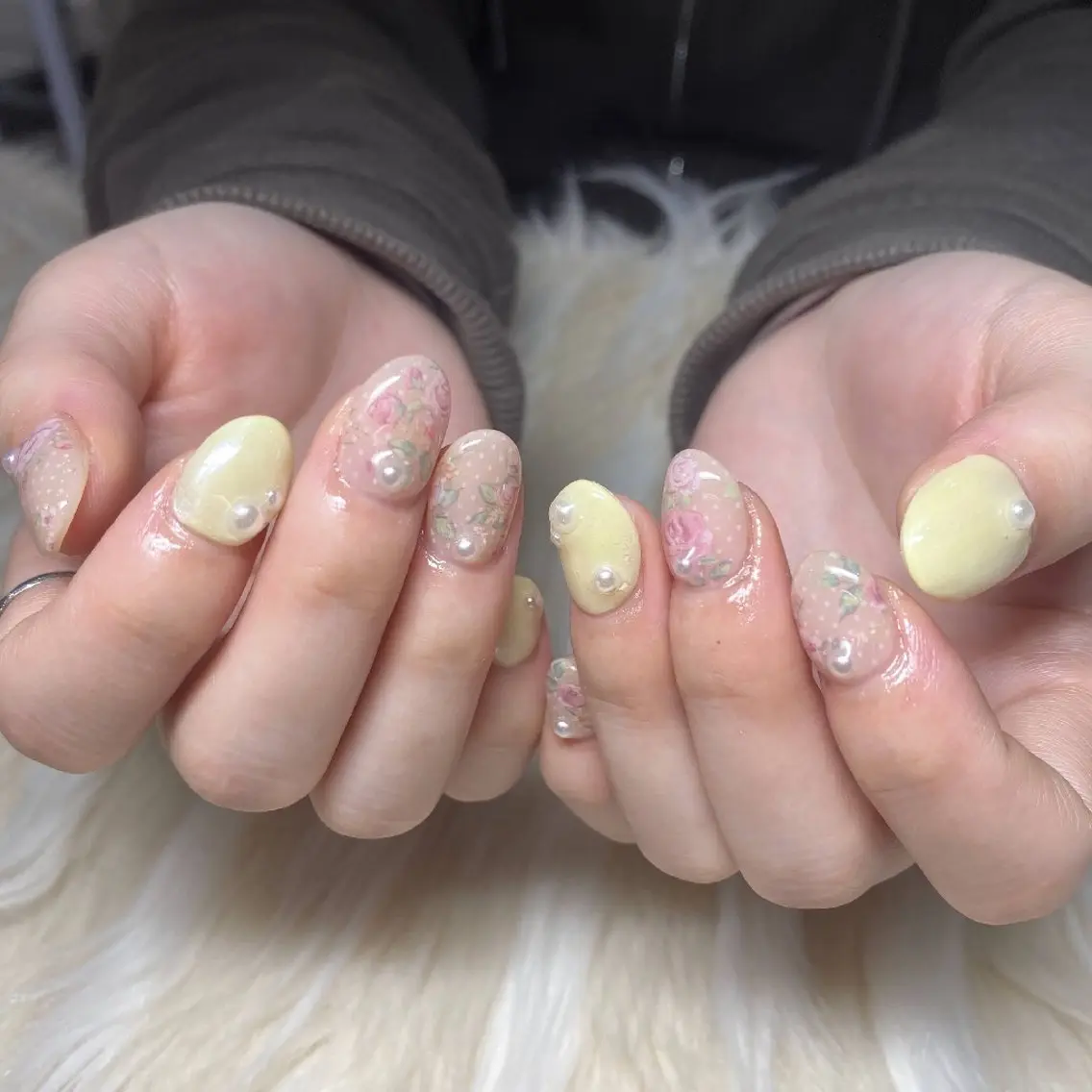 ネイル チークネイル フレンチネイル キラキラネイル 韓国ネイル マグネットネイル ハンドネイル BelireMaa Nail&eyeのネイルデザイン