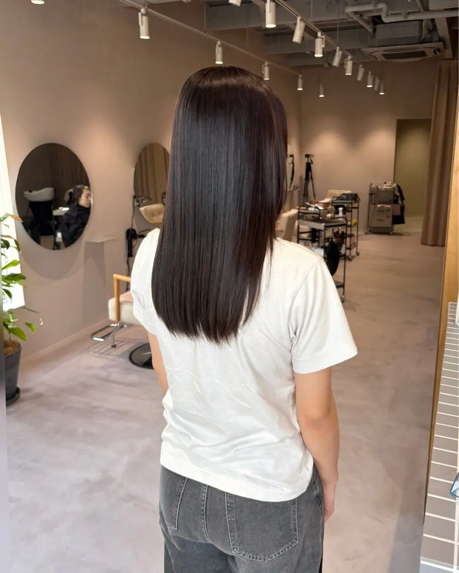ミディアム ヘアカラー 井山 葵のヘアスタイル