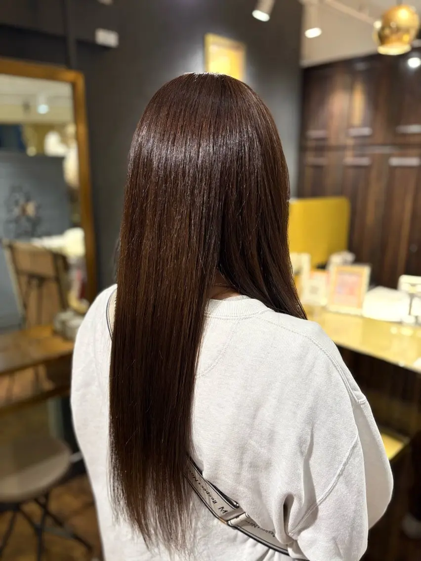 ロング カラー アッシュ ブリーチ 透明感カラー ブリーチなしカラー 透明感カラー🫧胸元 彩那🩰ྀིのヘアスタイル