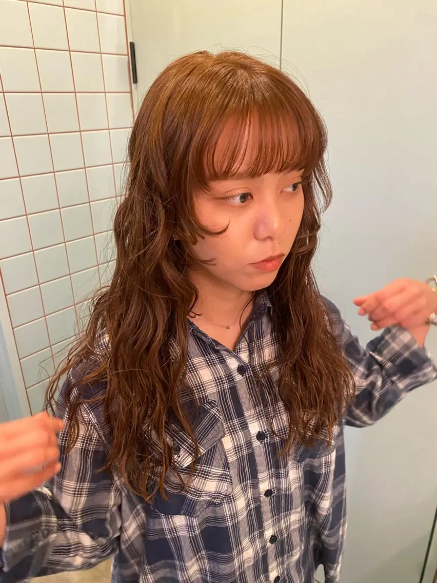ロング 顔周りカット トクザト アイニのヘアスタイル