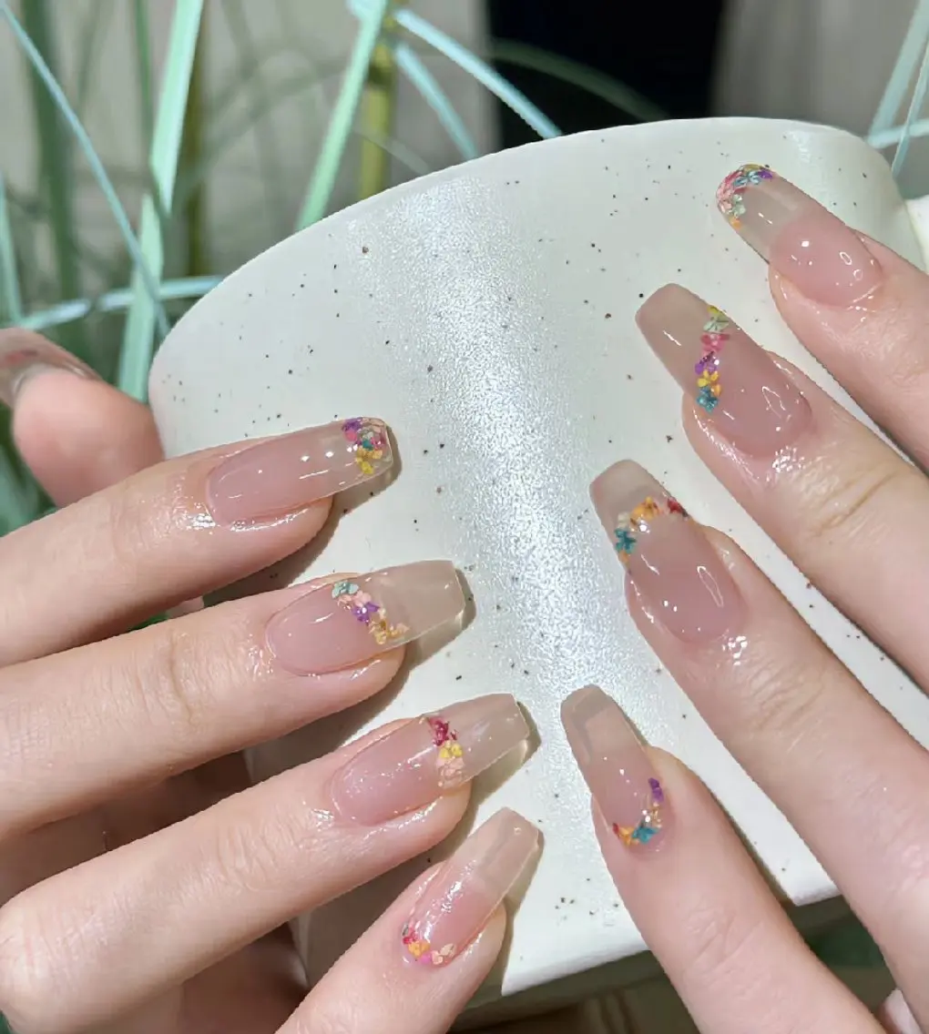 ネイル アートネイル フラワーネイル フットネイル ジェルネイル ガーリー ハンドネイル UM Nail Salonのネイルデザイン