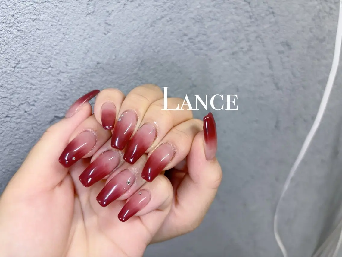 ネイル キラキラネイル 韓国ネイル ワンカラーネイル ワンホンネイル ハンドネイル Lance nailのネイルデザイン
