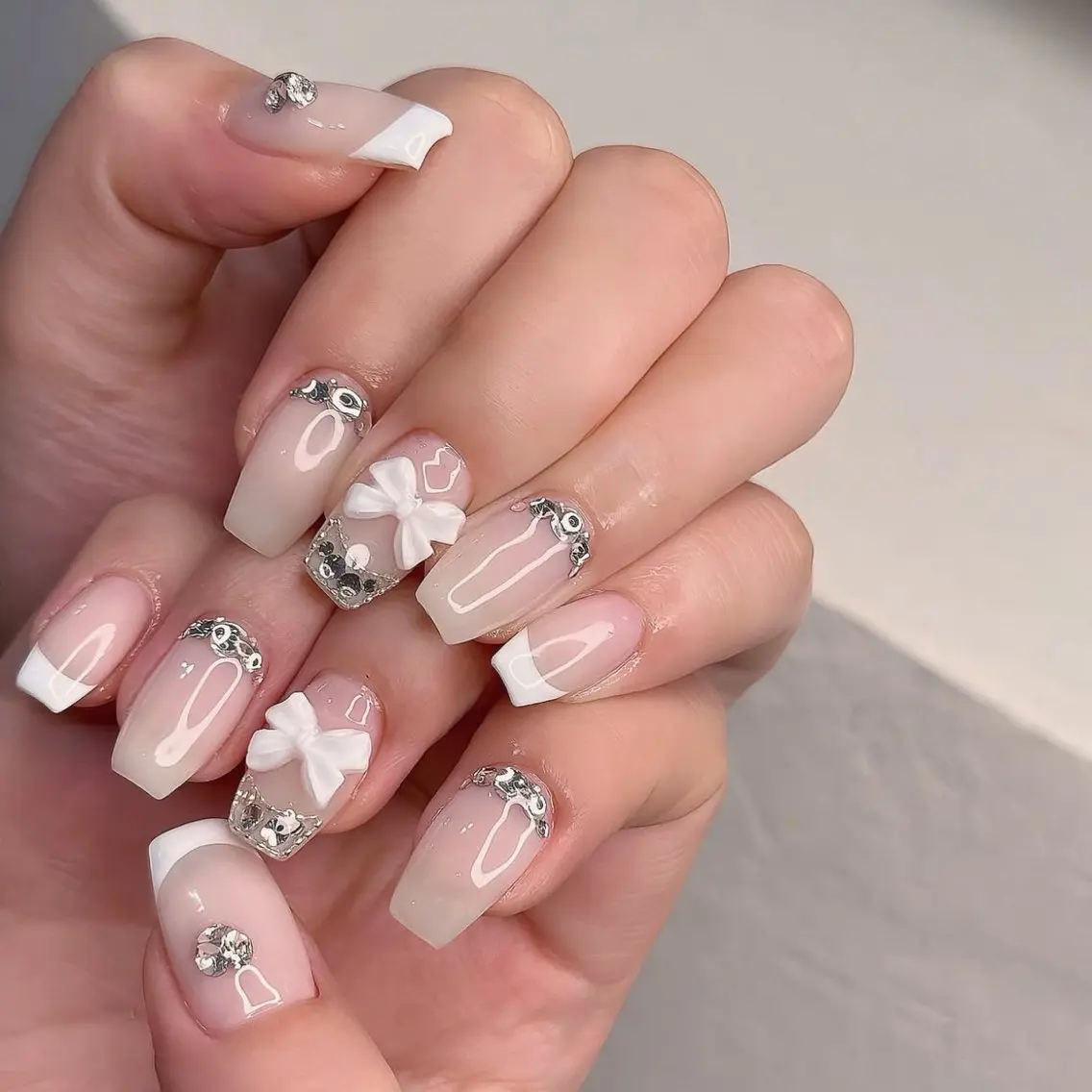 ネイル アートネイル フレンチネイル ジェルネイル グラデーション 韓国ネイル ハンドネイル Akina Nail 亀戸のネイルデザイン