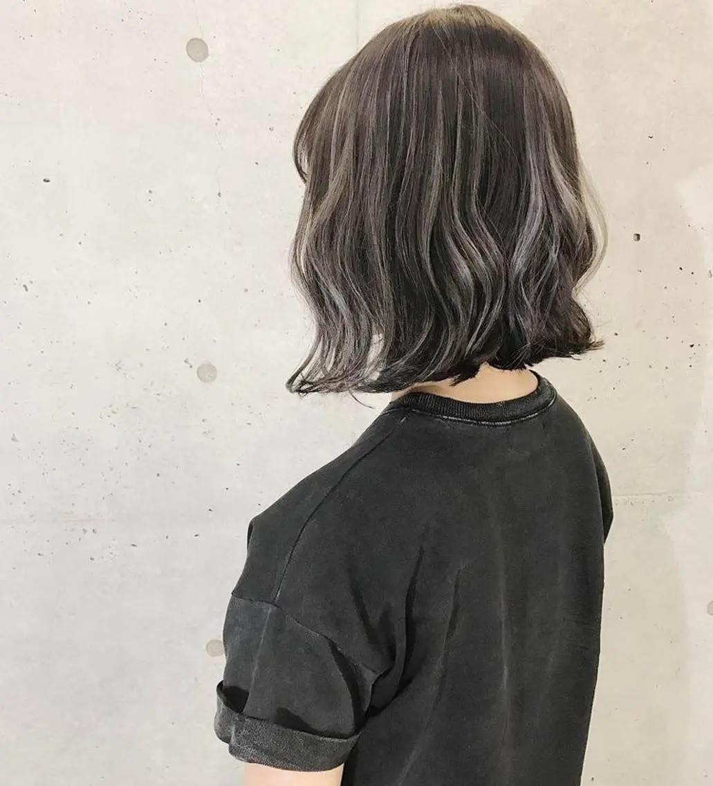 ショート カラー カット ヘアカラー トリートメント 🇺🇸龍ヶ崎ブリ ーチカラー🌴政野のヘアスタイル
