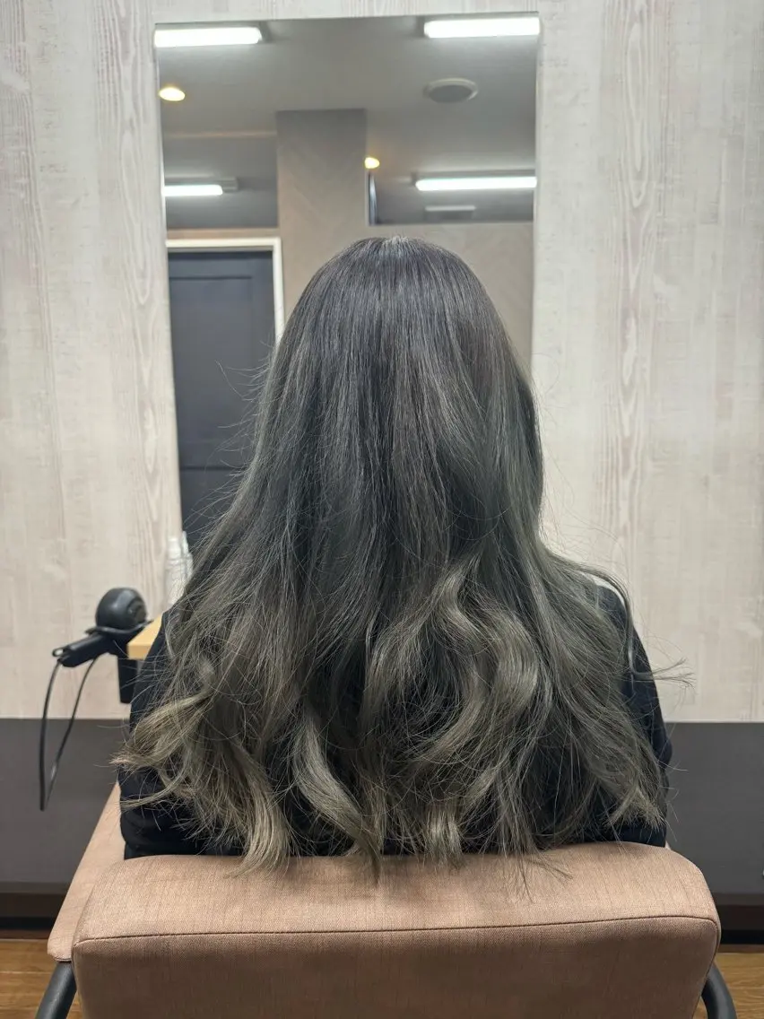 セミロング アッシュ トリートメント カット ヘアカラー トリートメント TELA HAIR 幕張本郷店 千尋のヘアスタイル