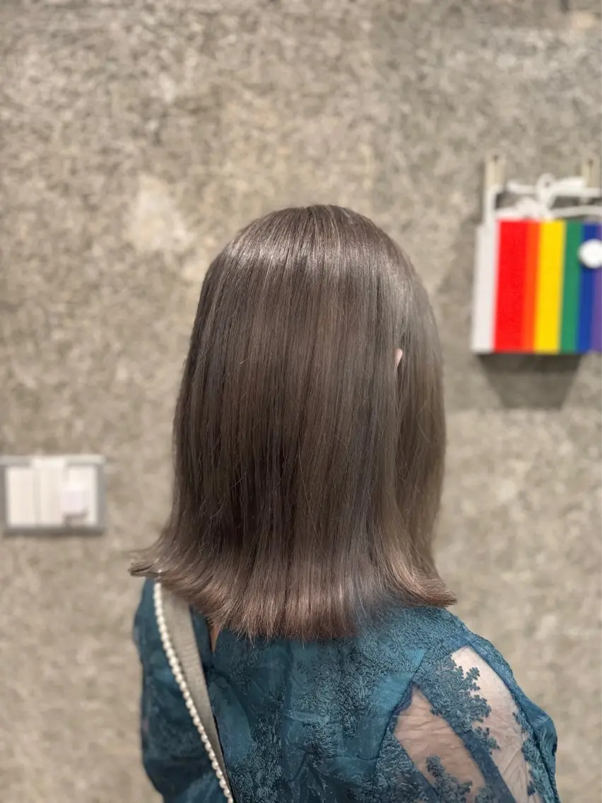 ミディアム カット ヘアカラー 🦋 misaki🦋のヘアスタイル