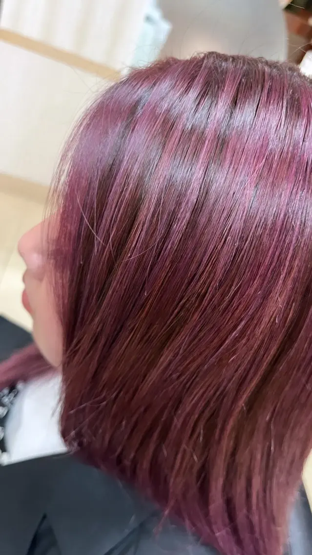 ロング ハイライト 森安 紫恵蘭のヘアスタイル