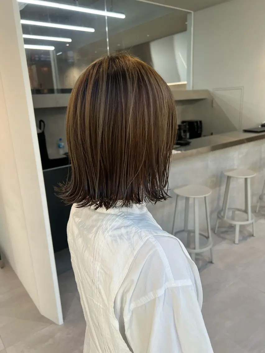 ショート カラー ブリーチ ボブ カット ヘアカラー トリートメント 吉沢遣人/レイヤー 艶カラー/抜け感のヘアスタイル