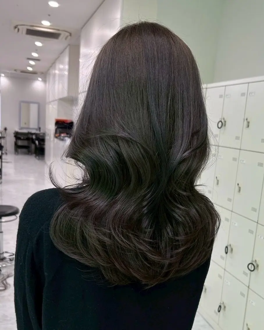ロング カラー ヘアカラー トリートメント 佐藤 笑瑠のヘアスタイル