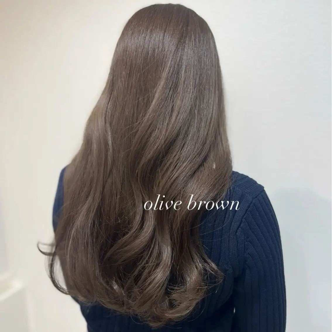 ロング カラー ベージュカラー オリーブベージュ カット ヘアカラー トリートメント 透明感カラー／ 艶感カラー／RAMUのヘアスタイル