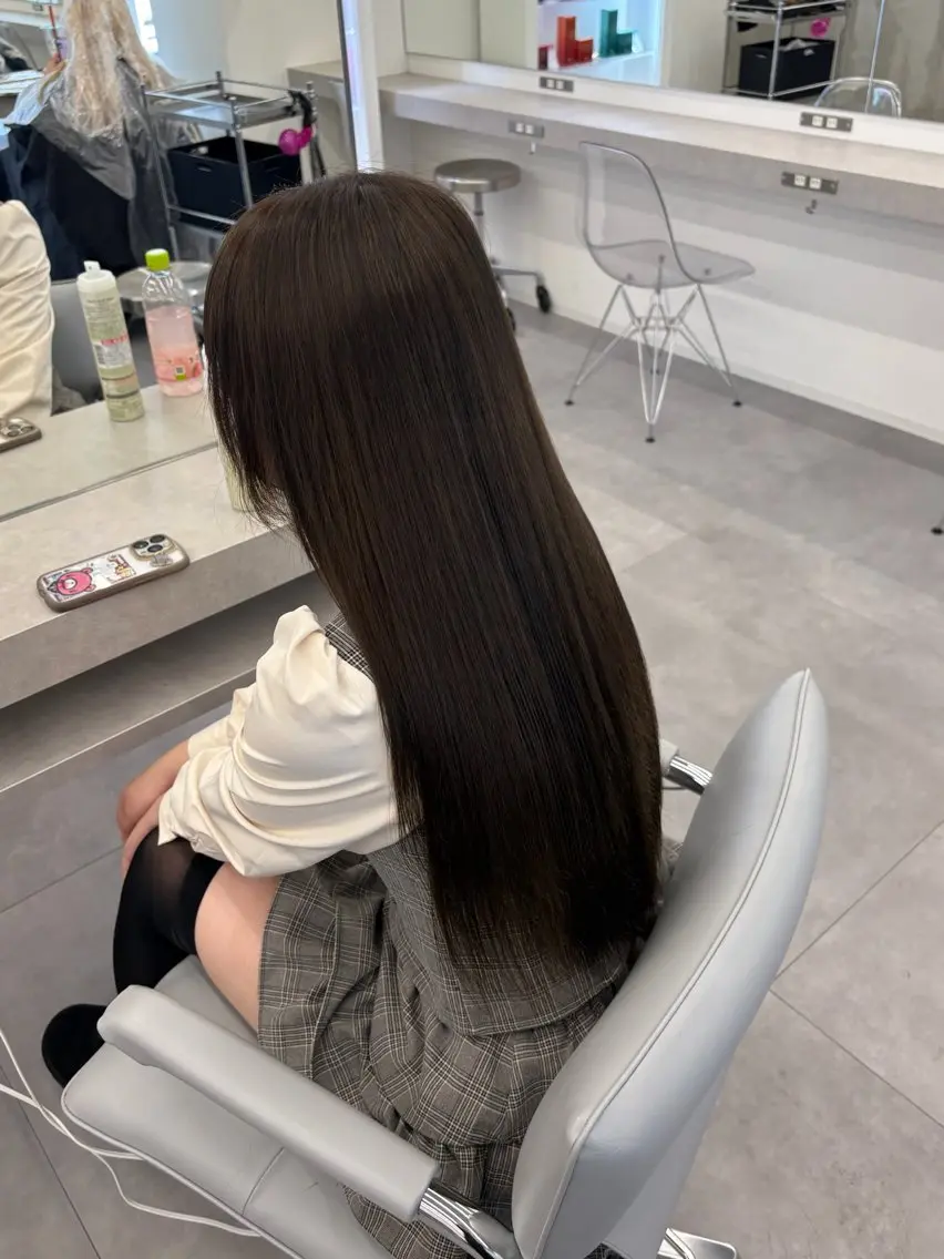 ロング カット 縮毛矯正 🍀透明感ナチュラル カラー🍀じゅんのヘアスタイル