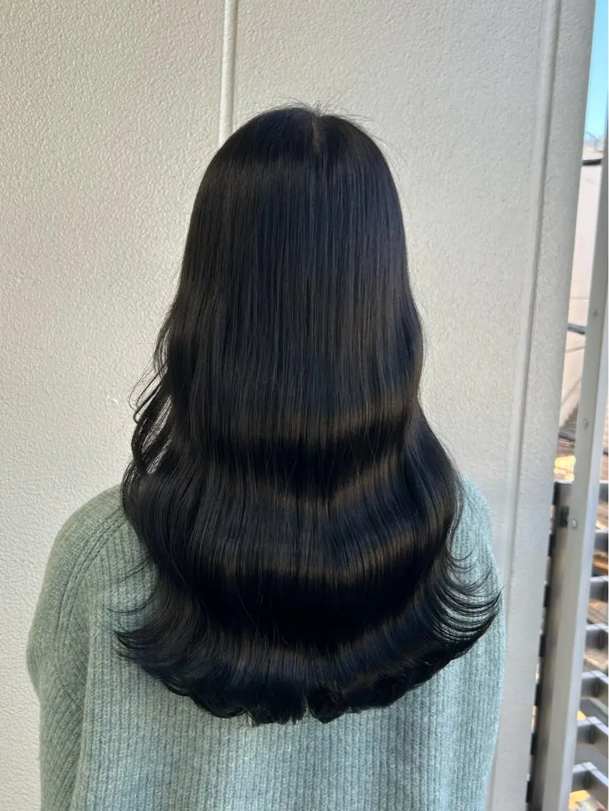 ロング カラー ヘアアレンジ 黒髪 ナチュラルブラック 《暖色/韓国hair 》🇰🇷桑原ユキネのヘアスタイル