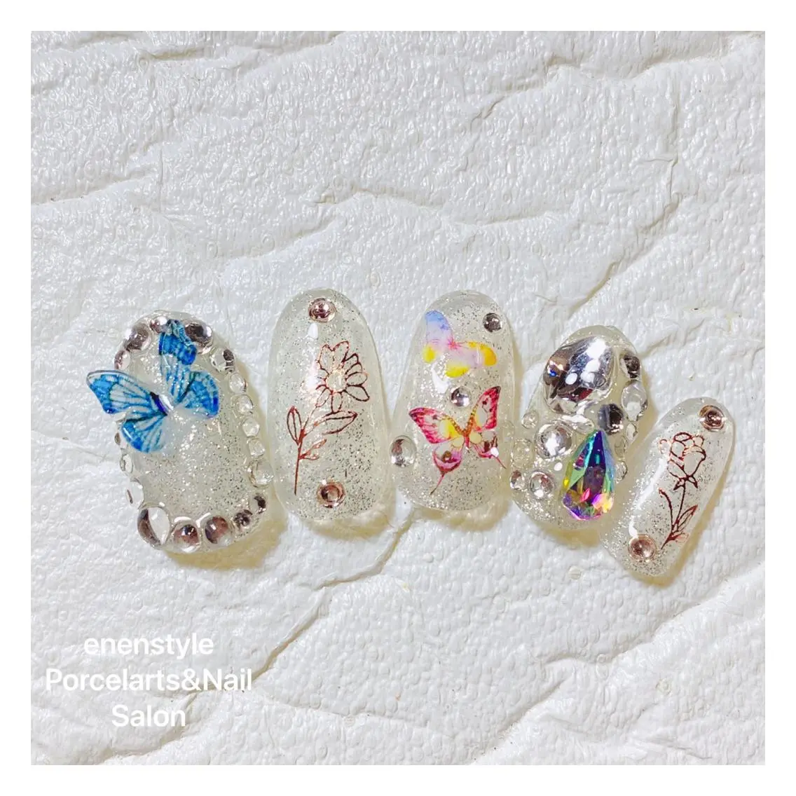 ミディアム ネイル 🐾enen style 🐾のネイルデザイン
