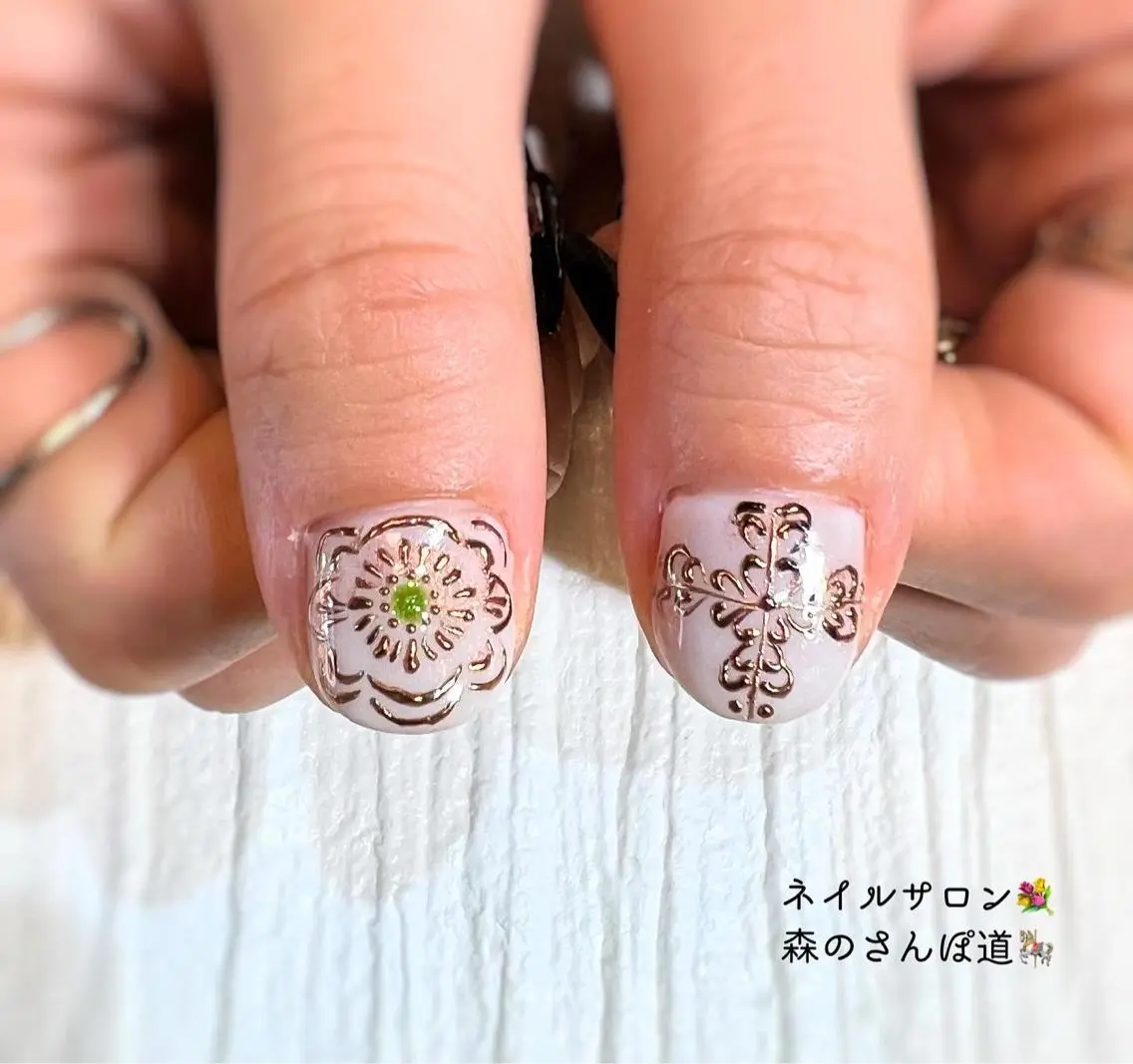 ネイル ハンドネイル ショートネイル 森のさんぽ道のネイルデザイン