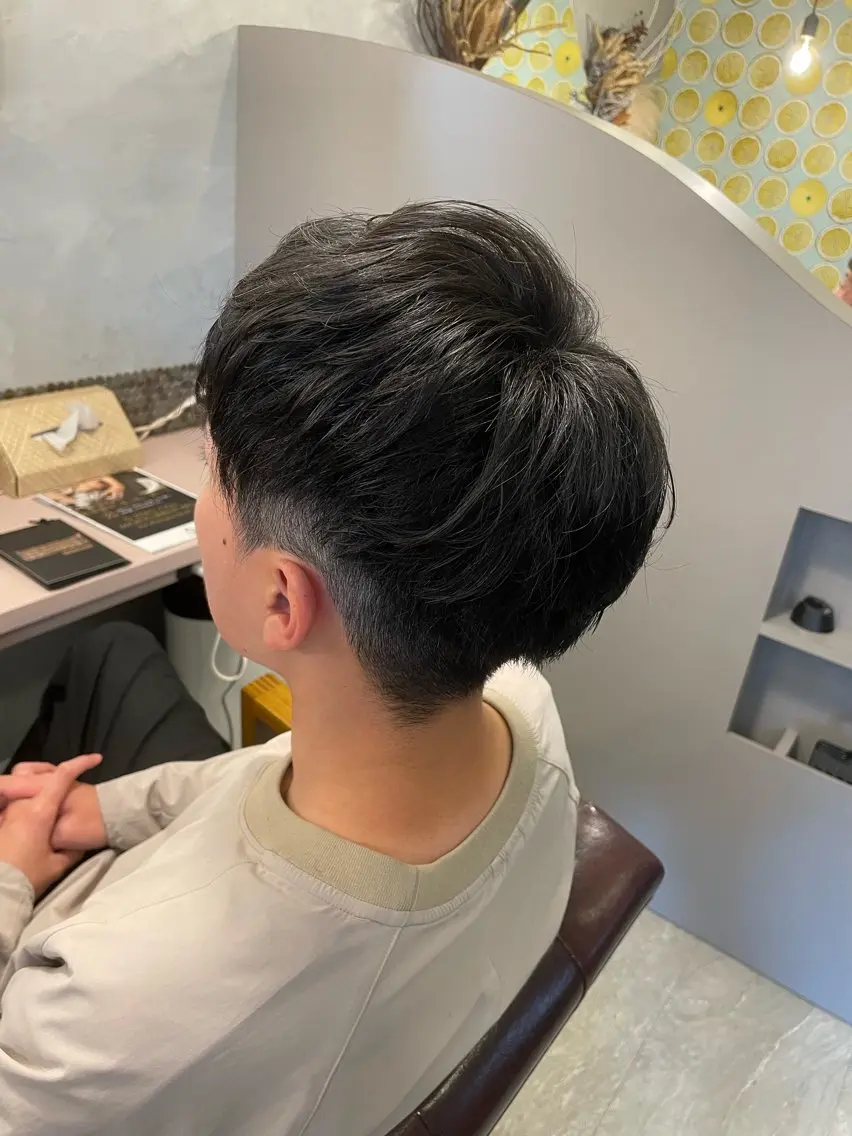 メンズ アイブロウ マッシュ 刈り上げ hair make echo滿木あい花のヘアスタイル