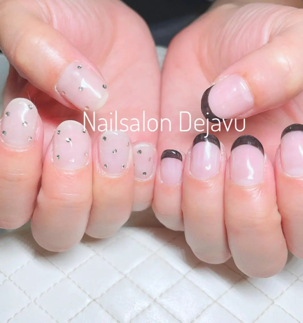 ネイル アートネイル フレンチネイル ジェルネイル ワンカラーネイル ストーンネイル Nail salon Dejavu 🌿のネイルデザイン