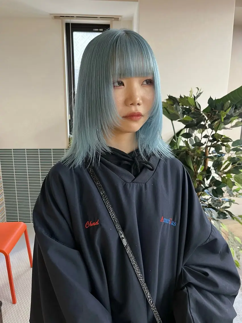 ミディアム カラー ブリーチ ブルーカラー カット ヘアカラー トリートメント 🩷ハイトーン透明感 レイヤー🩷ユリカのヘアスタイル